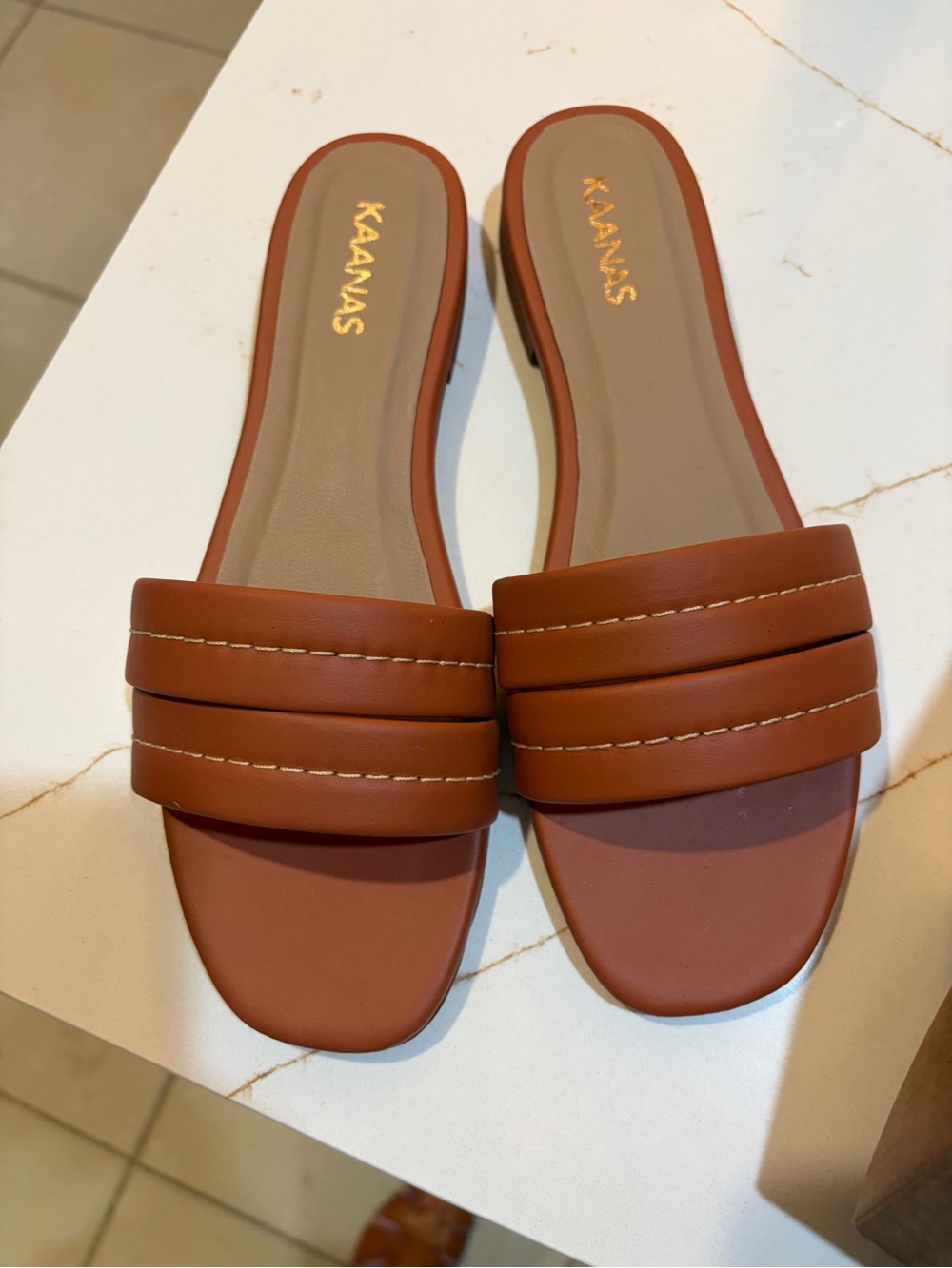 KAANAS Maya Chunky Band Sandal Honey Tan Size 8 NWT / box - gorgeous